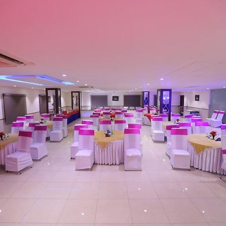 Airport Hotel Bollywood Paradise 뉴델리 외부 사진