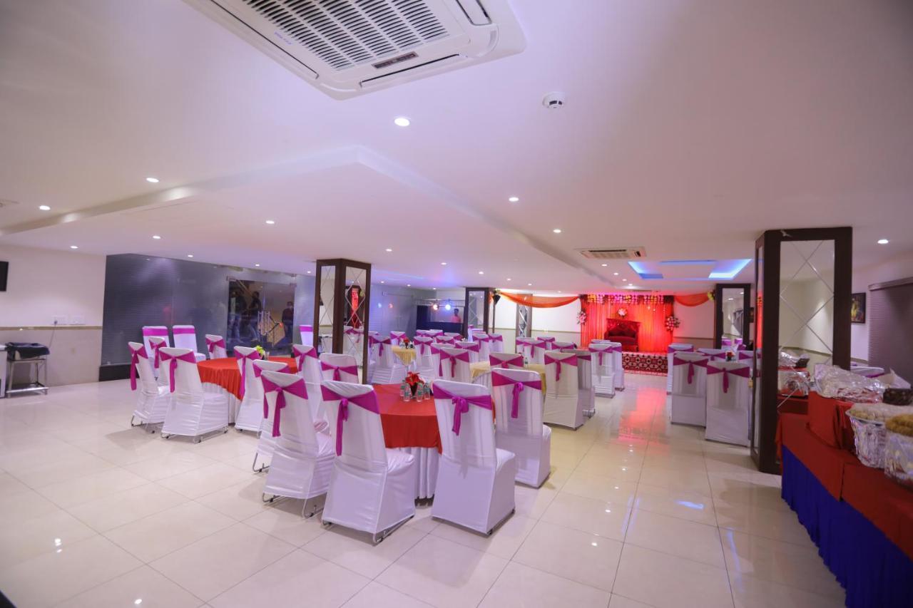Airport Hotel Bollywood Paradise 뉴델리 외부 사진