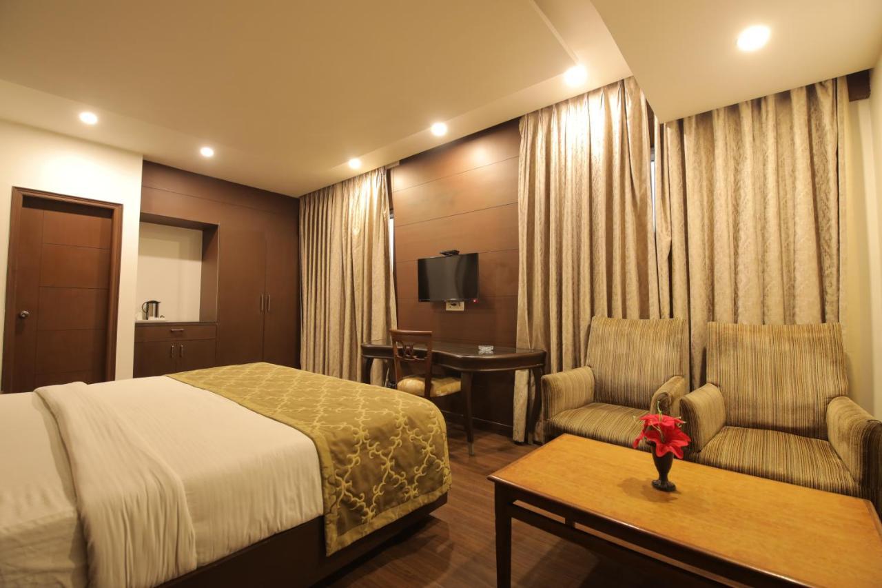 Airport Hotel Bollywood Paradise 뉴델리 외부 사진