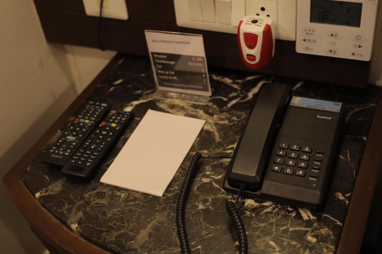 Airport Hotel Bollywood Paradise 뉴델리 외부 사진