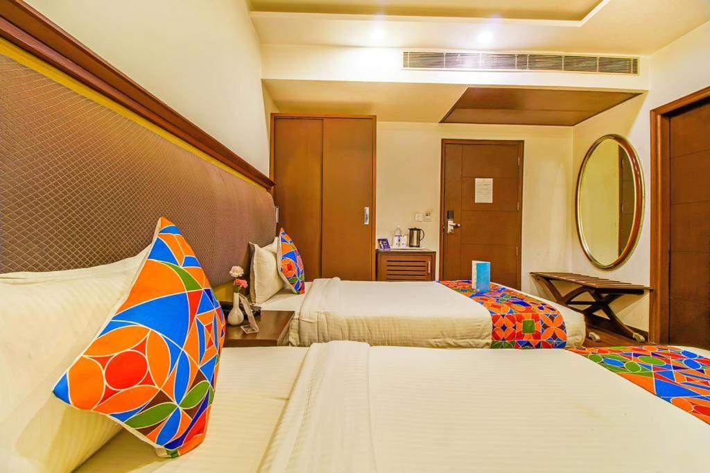 Airport Hotel Bollywood Paradise 뉴델리 외부 사진
