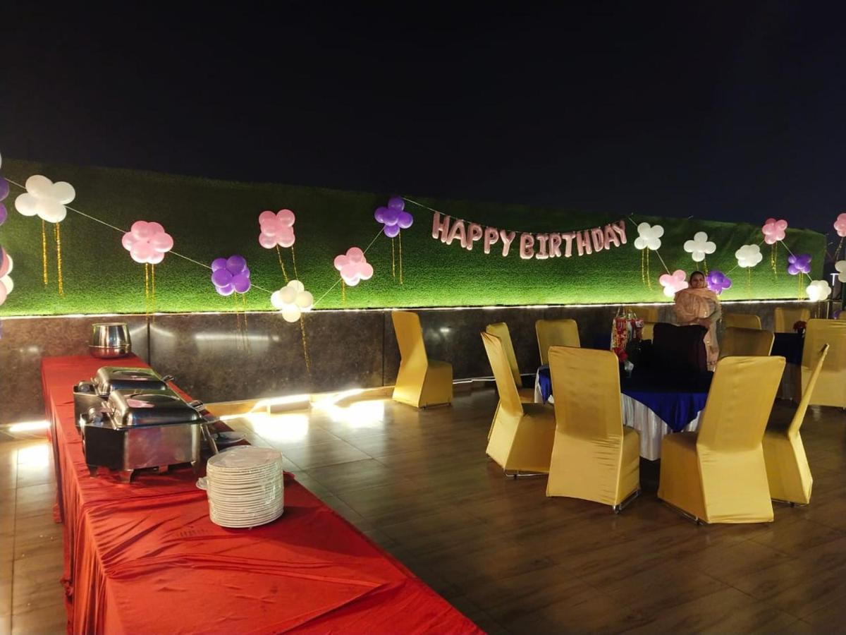 Airport Hotel Bollywood Paradise 뉴델리 외부 사진